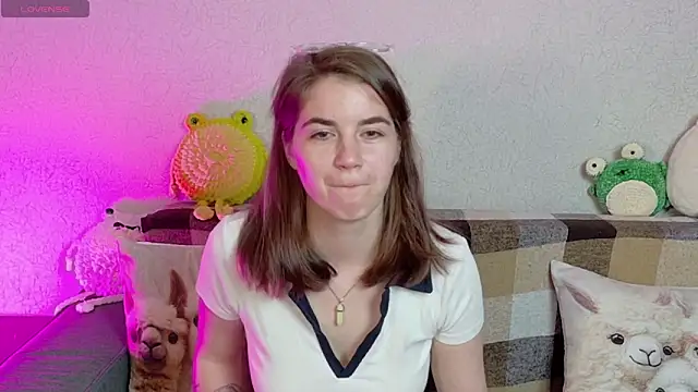 Snapshot of ElzaBlis chatting on June 17, 2:38 pm ElzaBlis online show from June 17, 2:38 pm