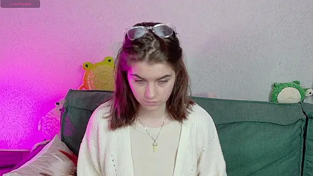 ElzaBlis online show from May 31, 1:28 pm