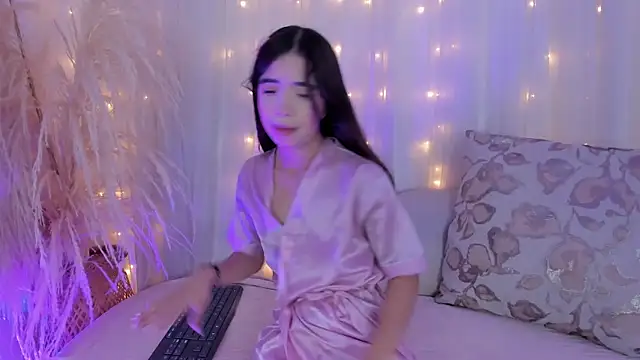 arianna cox   online show from November 6, 8:35 pm