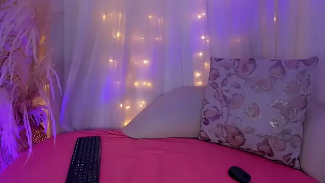 arianna cox   online show from October 24, 8:19 pm