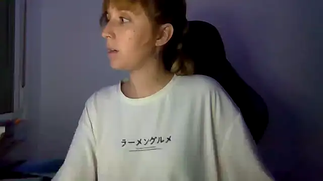 Snapshot of violetofsecret chatting on October 10, 8:48 am violetofsecret online show from October 10, 8:48 am