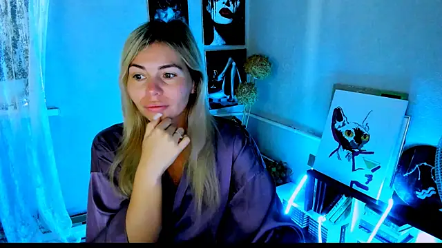 LoraBoyar online show from July 10, 2:33 am