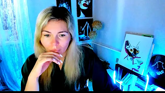 LoraBoyar online show from July 13, 2:33 am