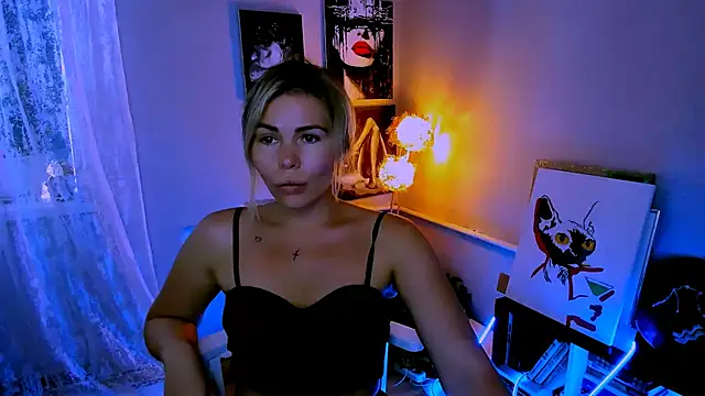 LoraBoyar online show from June 30, 9:53 am