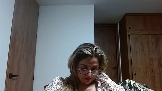 linda-mature43 online show from October 25, 4:22 am