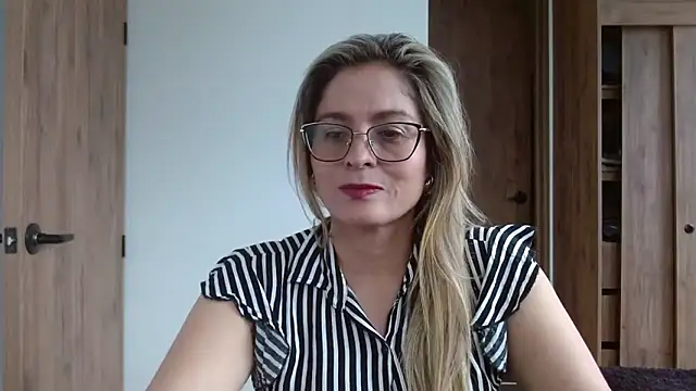 linda-mature43 online show from October 23, 5:22 pm