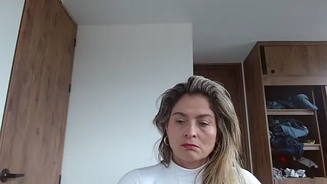 linda-mature43 online show from November 10, 4:12 pm