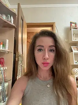 Snapshot of MarinaDiva11_74 chatting on May 14, 7:55 pm MarinaDiva11 74 online show from May 14, 7:55 pm