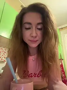 Snapshot of MarinaDiva11_74 chatting on May 5, 8:23 pm MarinaDiva11 74 online show from May 5, 8:23 pm
