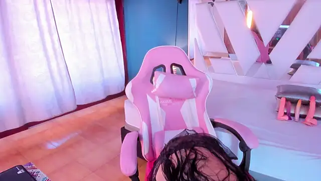 Snapshot of mia_kinky1 chatting on October 2, 6:22 pm mia kinky1 online show from October 2, 6:22 pm