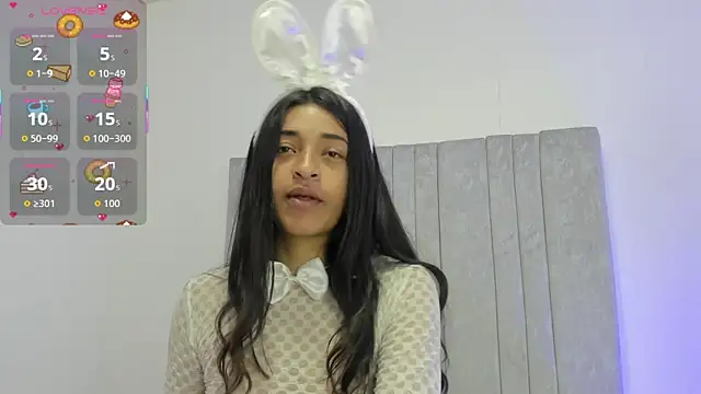 Snapshot of RousyMoon chatting on October 22, 12:37 pm RousyMoon online show from October 22, 12:37 pm