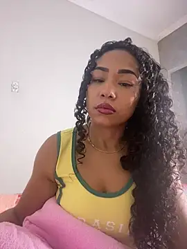 jhennyfer online show from March 10, 4:49 am