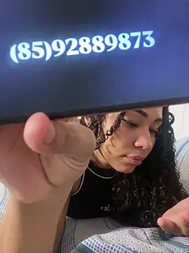 jhennyfer online show from February 5, 5:03 am