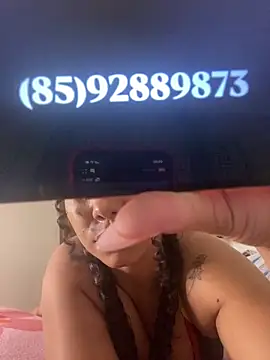 jhennyfer online show from February 10, 4:44 am