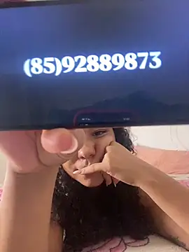 jhennyfer online show from February 24, 6:14 am