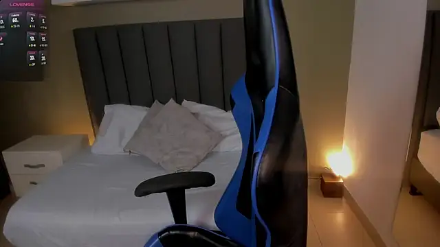 anagil  online show from March 31, 1:46 pm