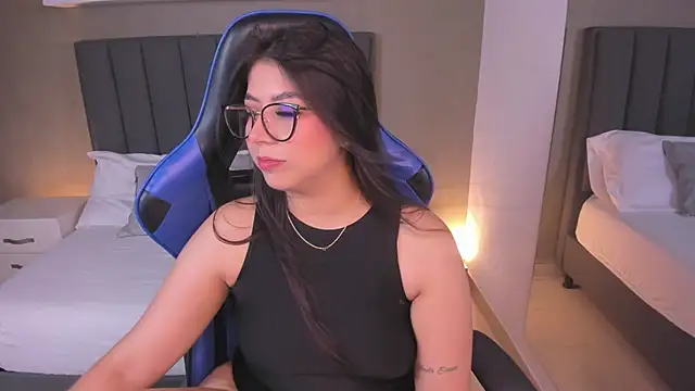 anagil  online show from April 6, 1:45 pm