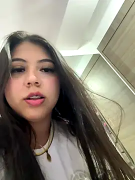 Snapshot of anagil_ chatting on September 16, 6:47 am anagil online show from September 16, 6:47 am
