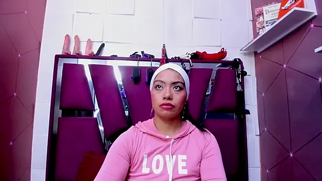 Snapshot of Asshley_sky chatting on November 28, 3:17 am Asshley sky online show from November 28, 3:17 am