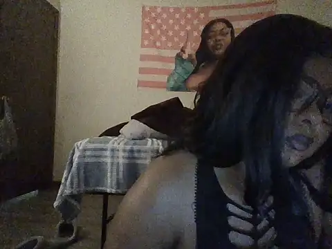 Snapshot of TharealBunn chatting on March 26, 10:13 am TharealBunn online show from March 26, 10:13 am