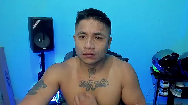 zeus 7777 online show from April 3, 10:49 pm