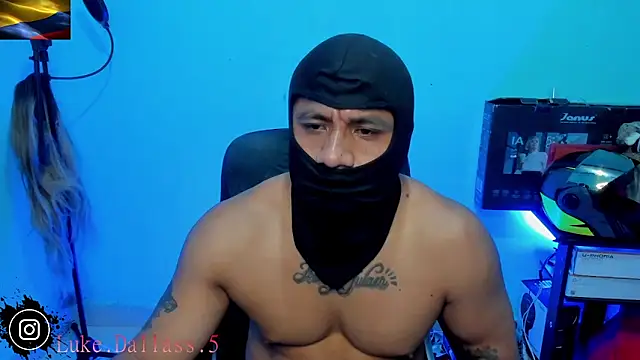 zeus 7777 online show from May 4, 7:44 am