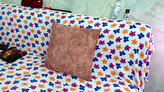Luna logan online show from December 15, 4:07 am