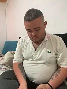 Snapshot of Chimbo-1996 chatting on October 29, 8:30 pm Chimbo-1996 online show from October 29, 8:30 pm