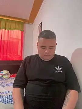 Snapshot of Chimbo-1996 chatting on November 19, 8:20 pm Chimbo-1996 online show from November 19, 8:20 pm