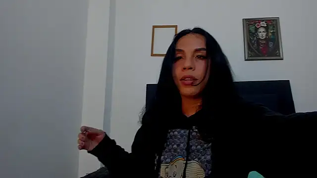 Adrianna Arias online show from November 30, 4:35 am
