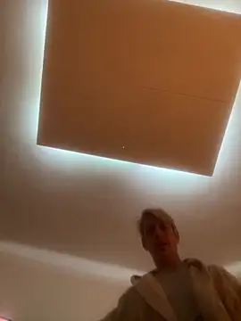 Snapshot of lebensfroh chatting on October 18, 1:40 am lebensfroh online show from October 18, 1:40 am