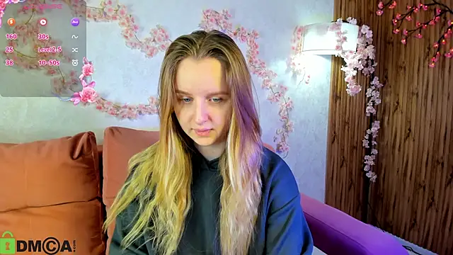 Snapshot of Rina_Panic chatting on October 15, 1:04 am Rina Panic online show from October 15, 1:04 am