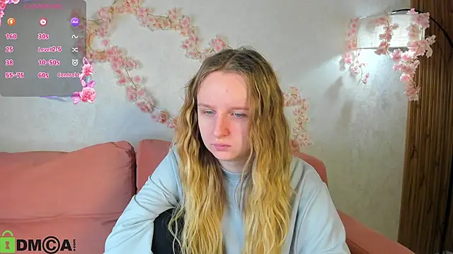 Snapshot of Rina_Panic chatting on September 21, 12:05 am Rina Panic online show from September 21, 12:05 am