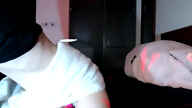 Cam-Ly online show from November 3, 6:22 pm