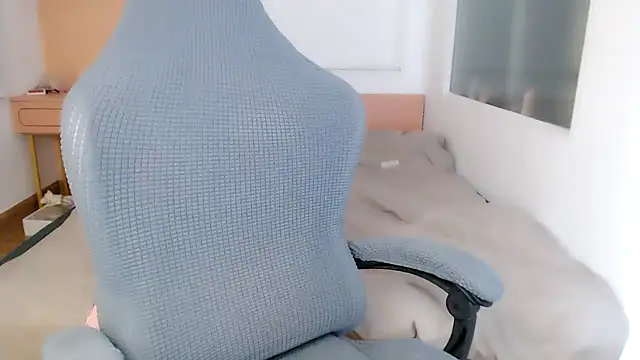 Snapshot of Cam-Ly chatting on July 13, 5:01 pm Cam-Ly online show from July 13, 5:01 pm