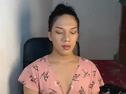 Snapshot of miss_venus11 chatting on November 22, 10:41 pm miss venus11 online show from November 22, 10:41 pm