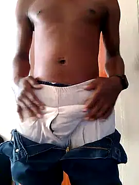 Snapshot of 1Mrchase93 chatting on June 16, 6:13 am 1Mrchase93 online show from June 16, 6:13 am