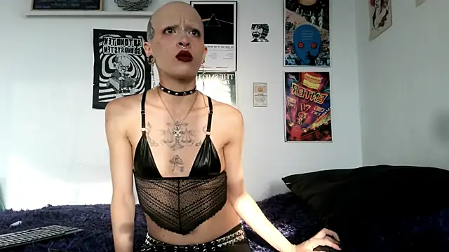 plutonbluemooon333 online show from March 13, 10:26 pm