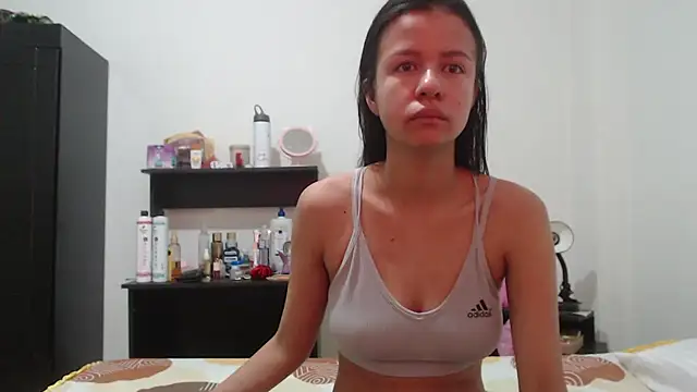 nathaly jones  online show from July 1, 12:27 pm