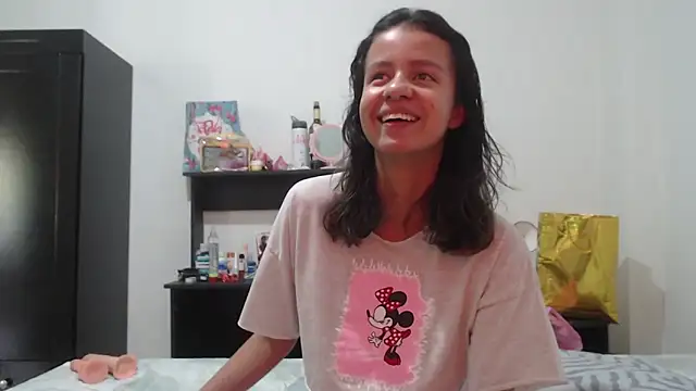 nathaly jones  online show from June 12, 12:47 pm