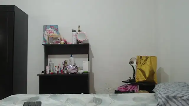 nathaly jones  online show from June 11, 12:13 pm
