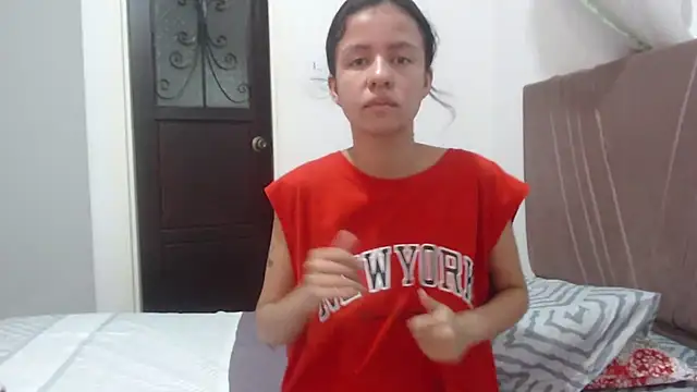 nathaly jones  online show from April 11, 12:31 pm