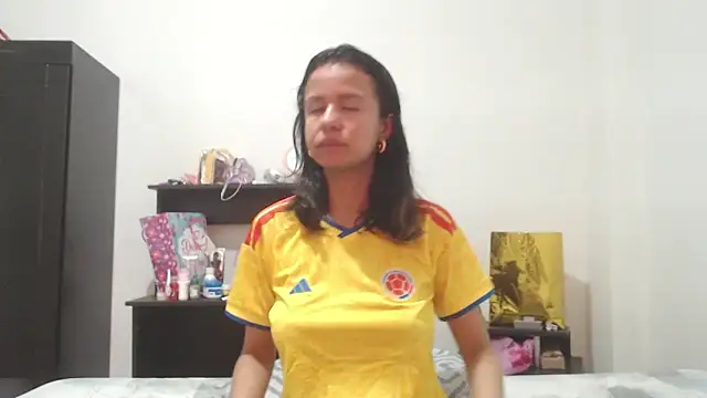 nathaly jones  online show from June 17, 12:26 pm