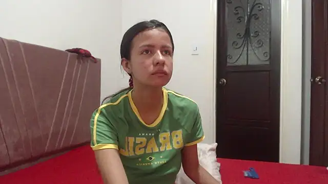 nathaly jones  online show from December 15, 12:33 pm