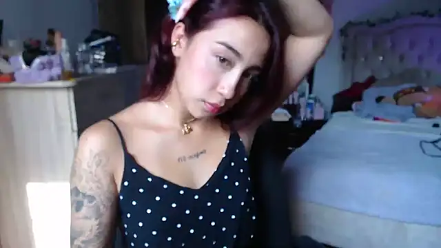 evali16 online show from December 21, 7:48 pm