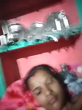 Snapshot of Maya_bhoji chatting on May 18, 12:11 am Maya bhoji online show from May 18, 12:11 am