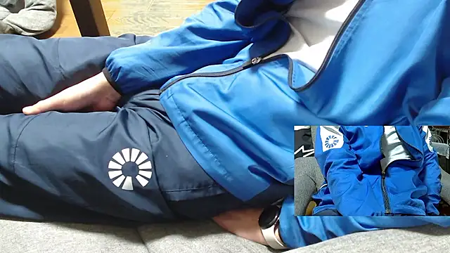 Snapshot of Yasu2000 chatting on February 4, 12:16 am Yasu2000 online show from February 4, 12:16 am