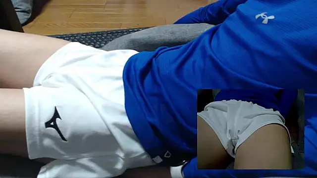 Snapshot of Yasu2000 chatting on April 14, 1:54 am Yasu2000 online show from April 14, 1:54 am