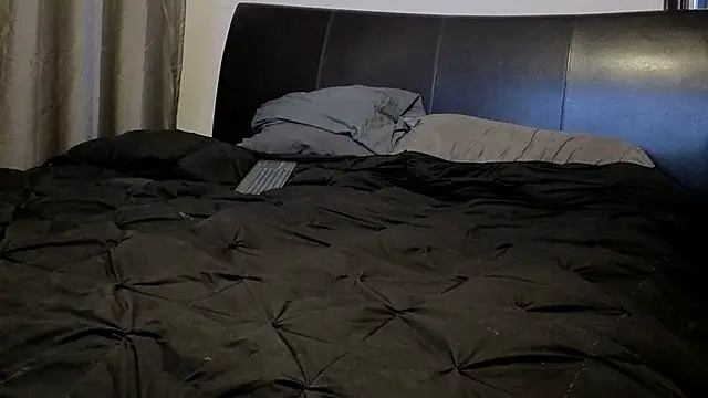 Snapshot of pantyhoselover54 chatting on October 27, 12:44 am pantyhoselover54 online show from October 27, 12:44 am