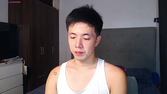 Addictiveboi online show from February 26, 5:07 am